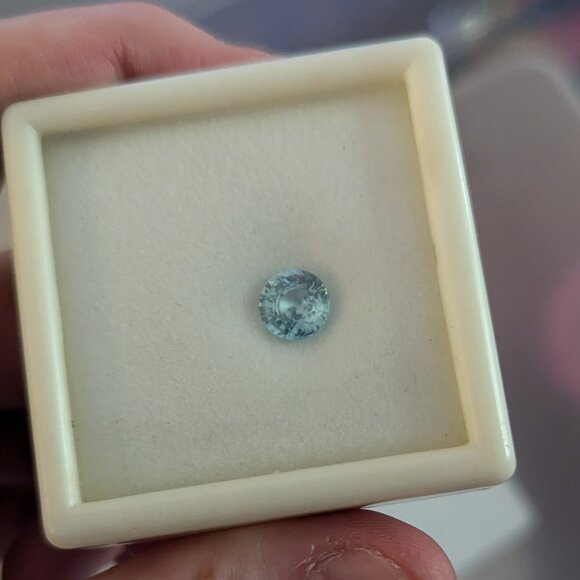 Huge sky blue Zircon 2.75ct at min round - Picture 1 of 2